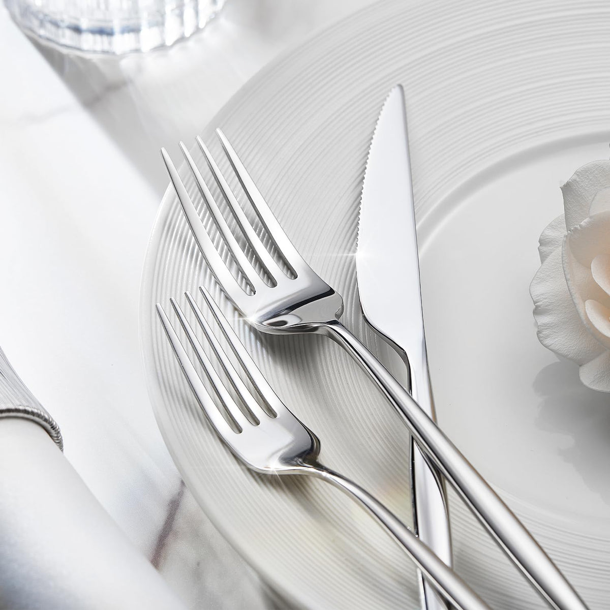20-Piece Stainless Steel Flatware Set for 4 – 18/10 Silverware